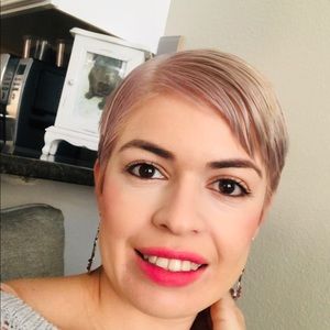 Meet your Posher, Yelitza